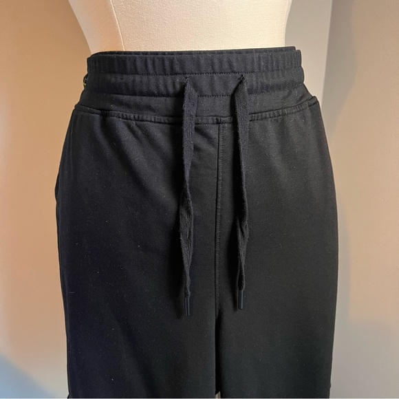 32 Degrees Cool XL Black Pull-on Elastic Waist Bermuda Shorts - Picture 3 of 11